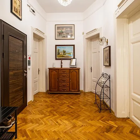 Aristocratic 2bdrm فارنا