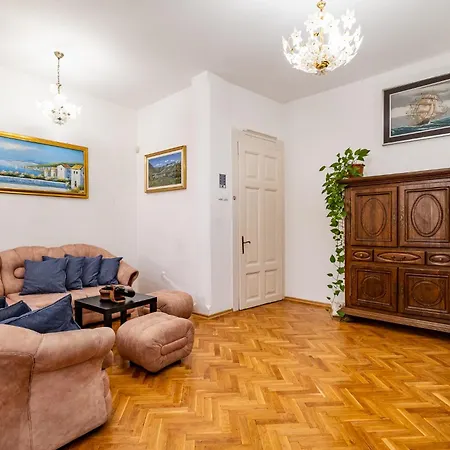 Apartament Aristocratic 2bdrm *