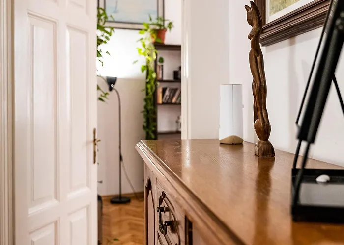 Aristocratic 2bdrm شقة *