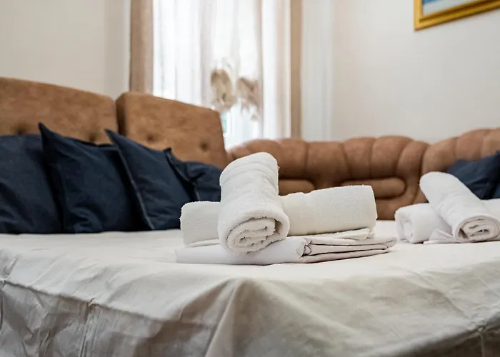 Aristocratic 2bdrm شقة فارنا