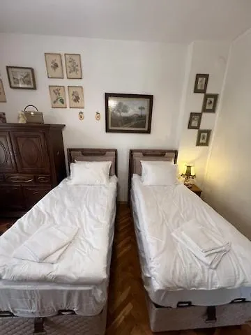 شقة Aristocratic 2bdrm فارنا