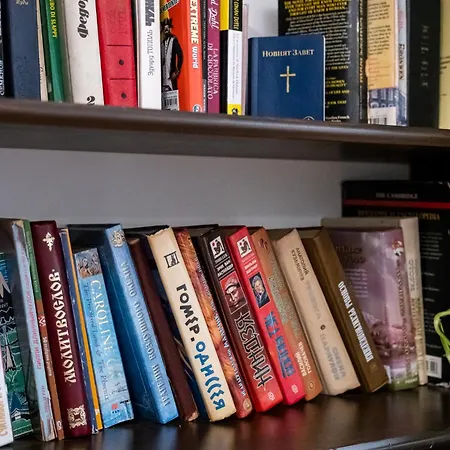 Aristocratic 2bdrm *