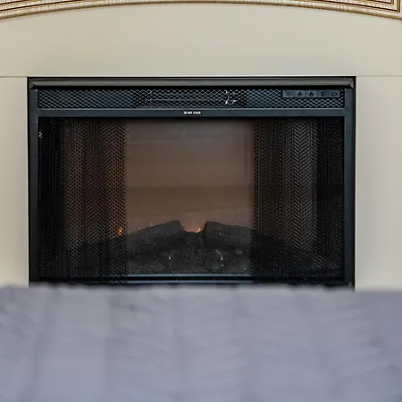 Aristocratic 2bdrm דירה