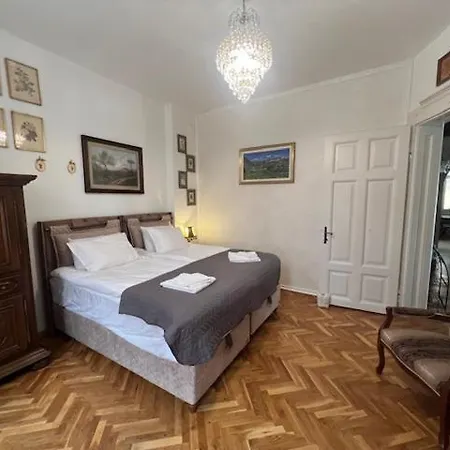 Aristocratic 2bdrm Апартамент Варна